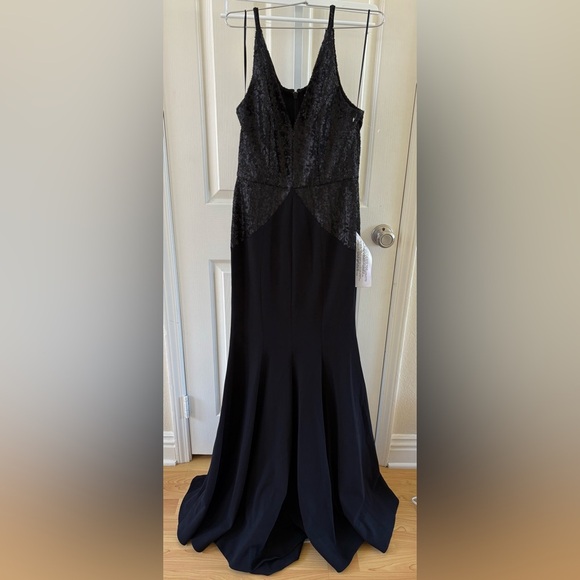 NWT - Dress The Population Marlene Sequin Trumpet Dress - Size S - Picture 6 of 9
